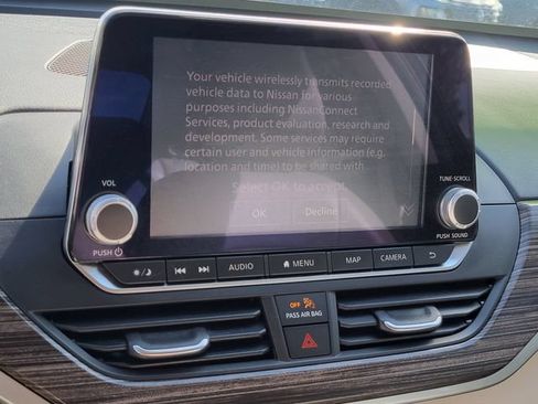 Used 2019 Nissan Altima 2.5 Platinum FWD image 17