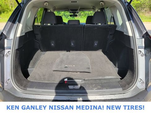 Used 2023 Nissan Rogue SV AWD/4WD image 42