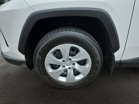 Used 2025 Toyota RAV4 LE FWD image 40
