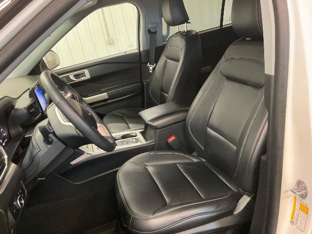 Certified 2024 Ford Explorer XLT w/ Equipment Group 202A AWD/4WD image 11