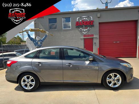 Used 2014 Ford Focus SE FWD image 4