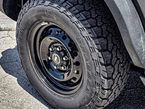 Used 2022 Ford Bronco Black Diamond AWD/4WD image 10