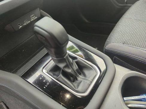 Used 2025 Subaru Forester Premium AWD/4WD image 30