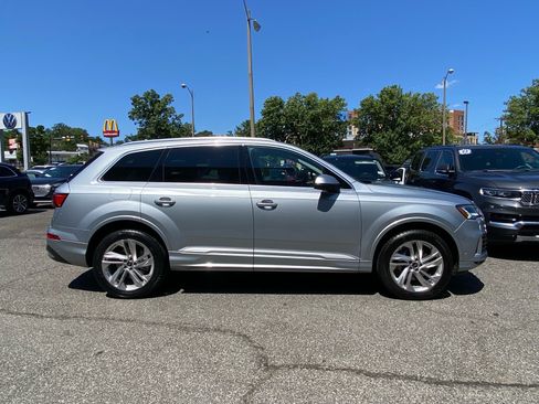 Used 2023 Audi Q7 3.0T Premium w/ Convenience Package AWD/4WD image 2