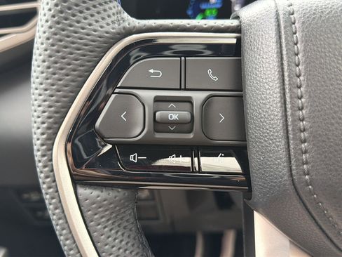 New 2026 Toyota Tundra Platinum AWD/4WD image 17