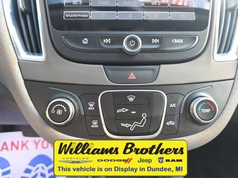 Used 2018 Chevrolet Malibu LT image 17