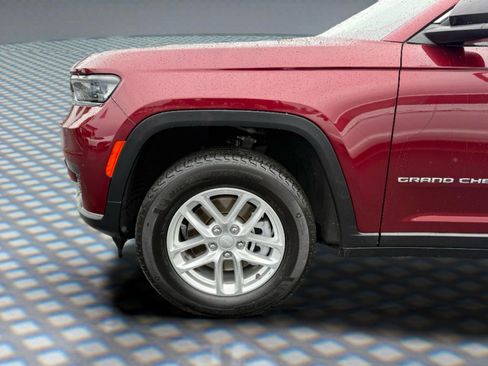 Used 2024 Jeep Grand Cherokee L Laredo w/ Luxury Tech Group I AWD/4WD image 13