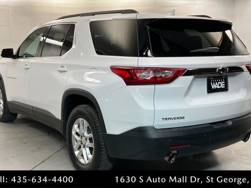 Used 2019 Chevrolet Traverse LT FWD image 3