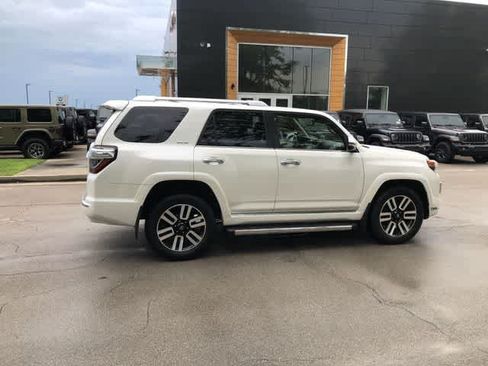 Used 2020 Toyota 4Runner Limited AWD/4WD image 7