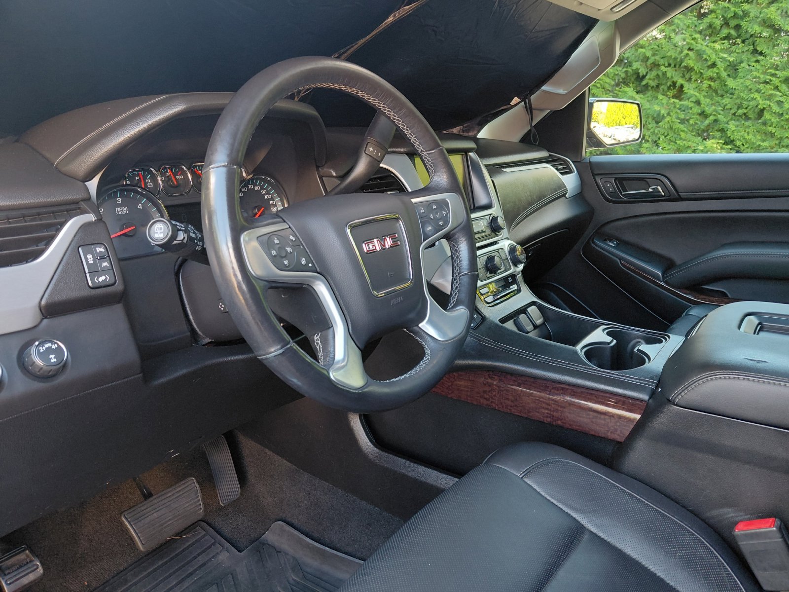 Used 2018 GMC Yukon SLT w/ Premium Edition AWD/4WD image 27