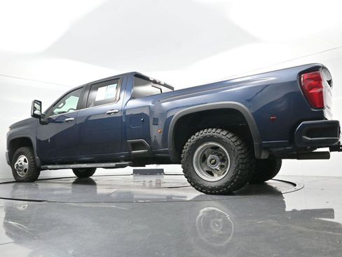 Used 2023 Chevrolet Silverado 3500 High Country w/ Technology Package AWD/4WD image 43