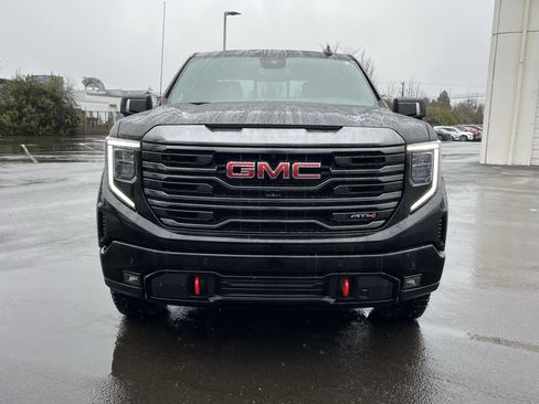 Used 2023 GMC Sierra 1500 AT4 w/ AT4 Preferred Package image 8