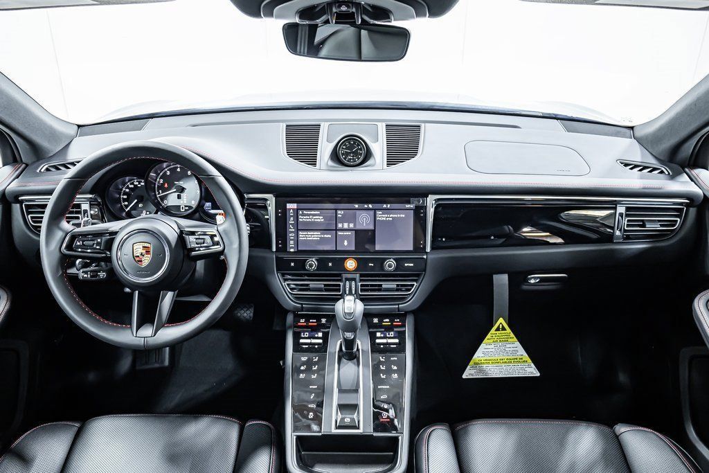 Certified 2025 Porsche Macan S AWD/4WD image 13