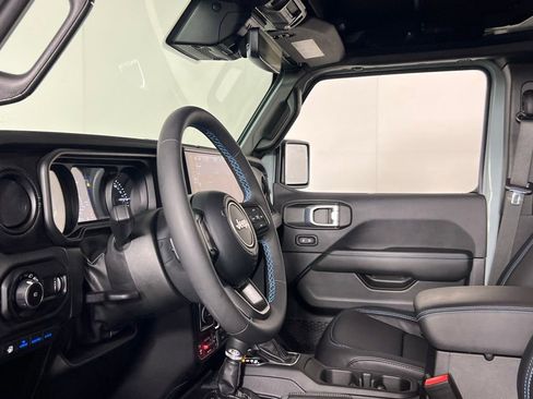 Used 2024 Jeep Wrangler Unlimited Rubicon 4xe image 21