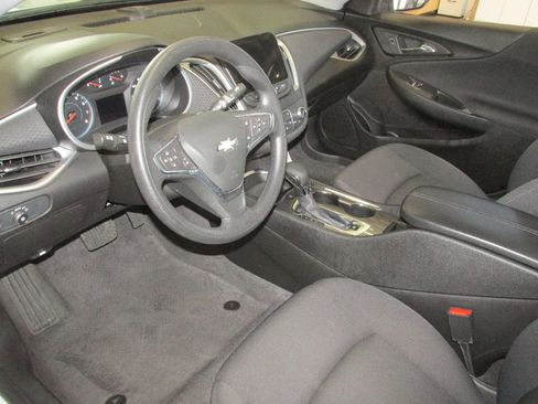 Used 2024 Chevrolet Malibu LT image 5