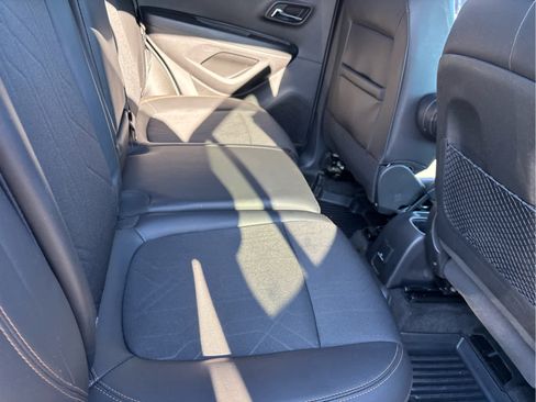 Used 2021 Chevrolet Trax LT w/ Driver Confidence Package image 30