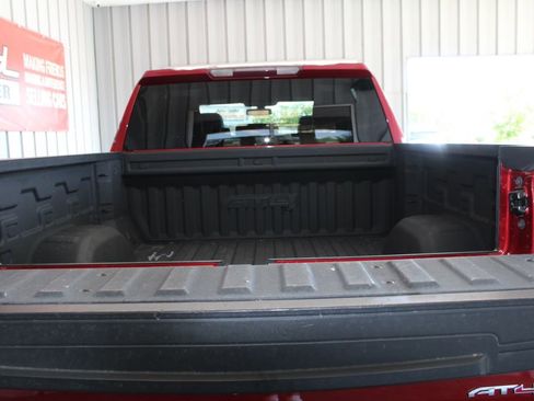 Used 2021 GMC Sierra 1500 AT4 w/ Off-Road Performance Package AWD/4WD image 18