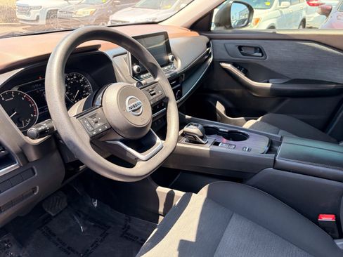Used 2021 Nissan Rogue S FWD image 16