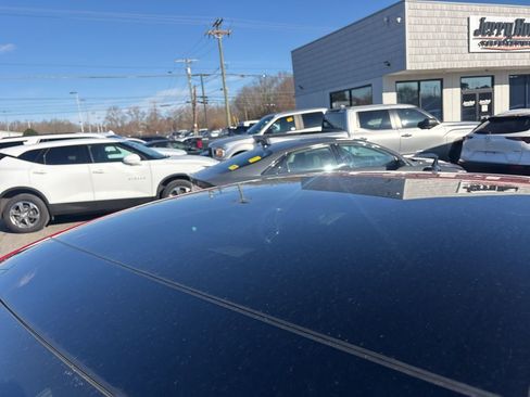 Used 2024 Volkswagen Jetta SE image 12