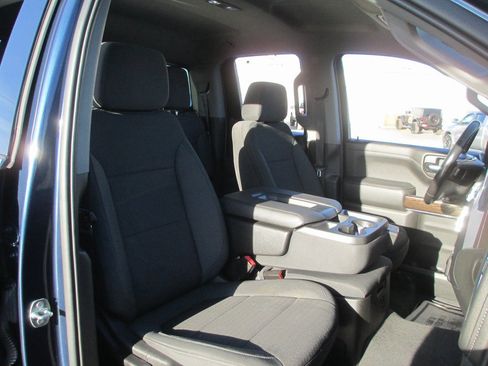 Used 2021 GMC Sierra 1500 SLE w/ X31 Off-Road Package image 18