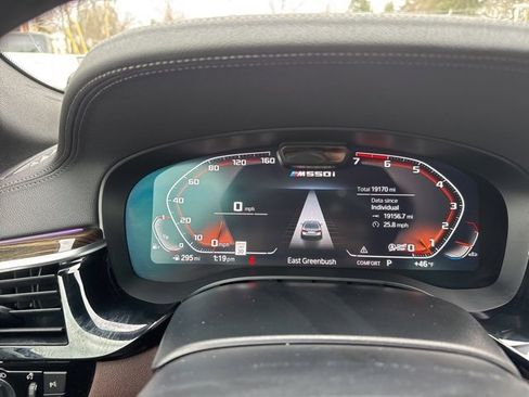 Used 2023 BMW M550i xDrive image 25