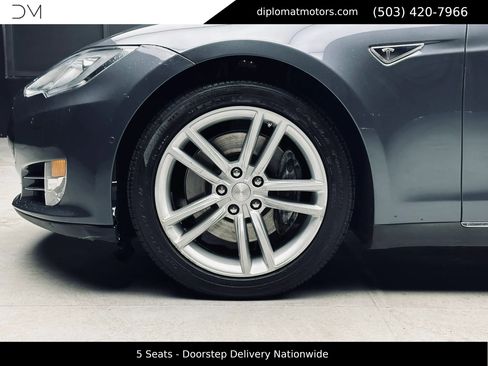 Used 2015 Tesla Model S 85 image 36