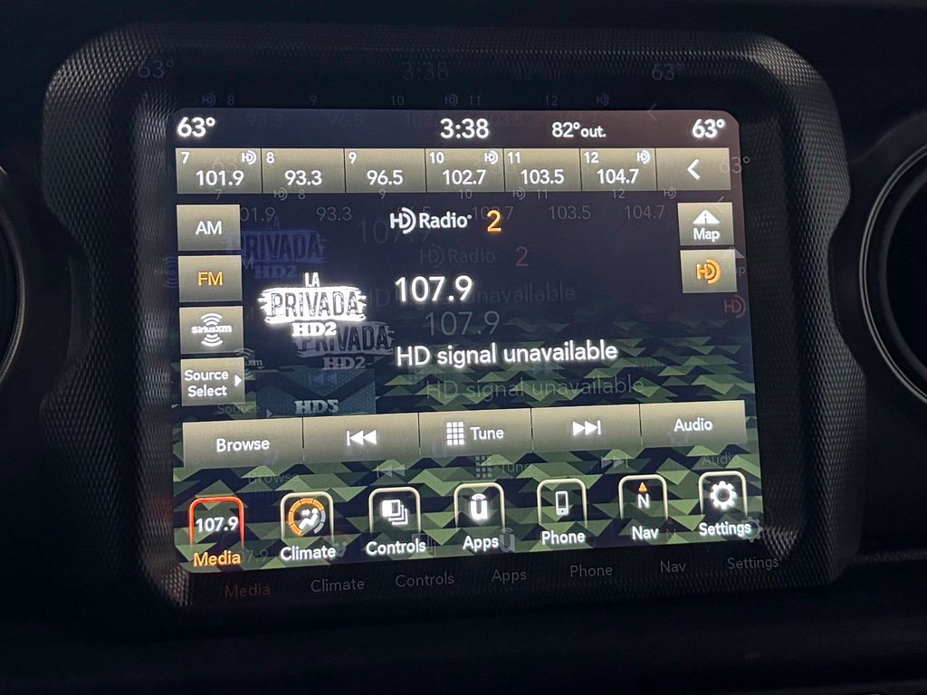 Used 2023 Jeep Wrangler Sport AWD/4WD image 18