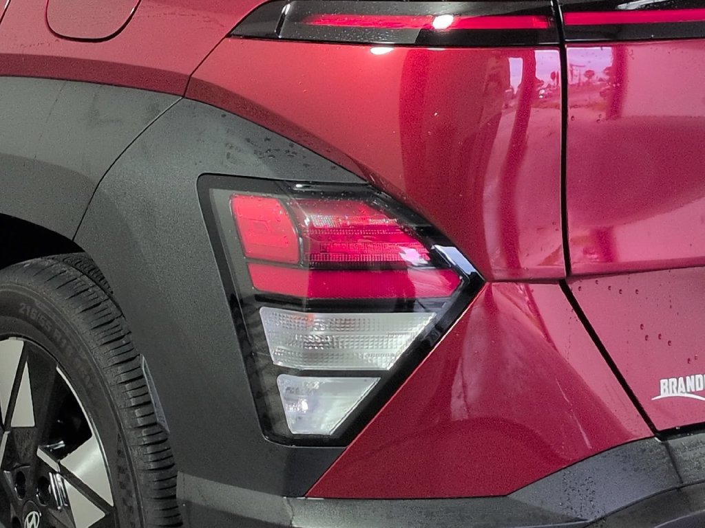 Used 2024 Hyundai Kona SEL FWD image 8