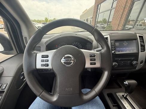 Used 2019 Nissan Frontier SV RWD image 17