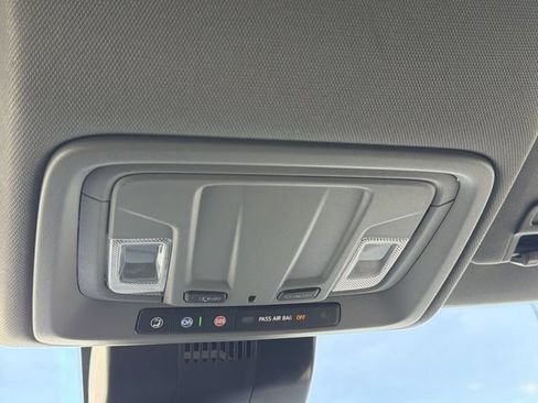 Used 2025 GMC Sierra 1500 SLT RWD image 24