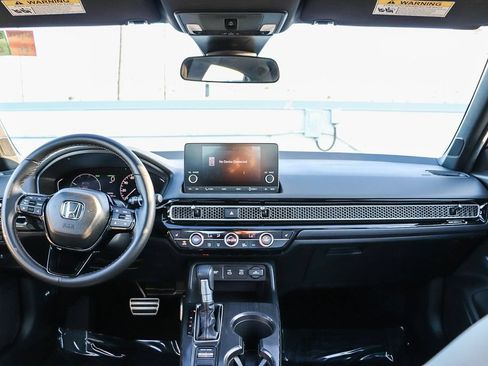 Used 2025 Honda Civic Sport image 14