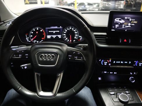 Used 2018 Audi Q5 2.0T Premium w/ Convenience Package image 14