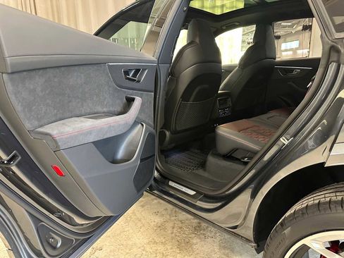 New 2026 Audi RS Q8 performance image 15