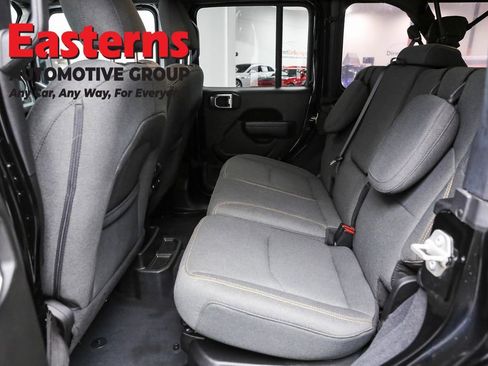 Used 2024 Jeep Wrangler Unlimited AWD/4WD image 24
