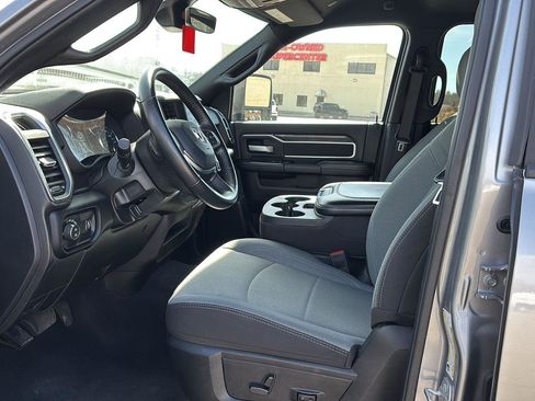 Used 2024 RAM 2500 Big Horn w/ Bed Utility Group image 10