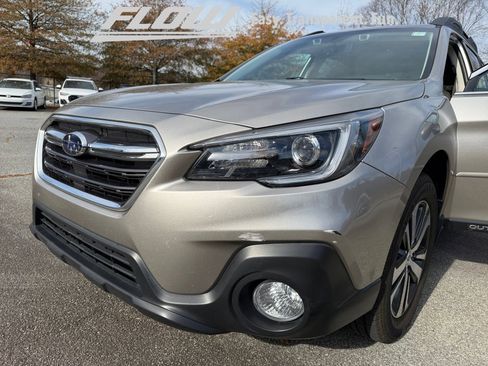 Used 2018 Subaru Outback 3.6R Limited image 30