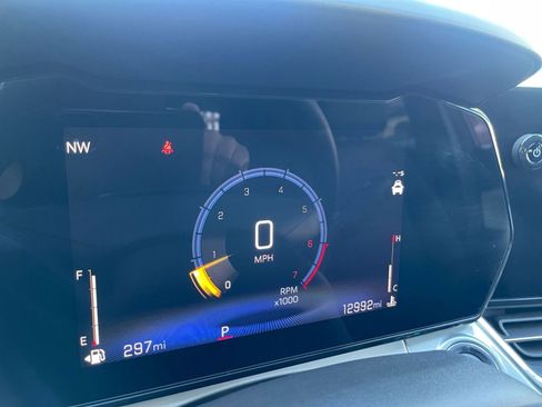 Used 2025 Chevrolet Trax LT image 40