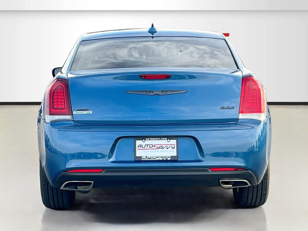 Used 2022 Chrysler 300 Touring w/ Sport Appearance Package AWD/4WD image 6