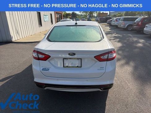 Used 2014 Ford Fusion SE w/ Equipment Group 202A image 4