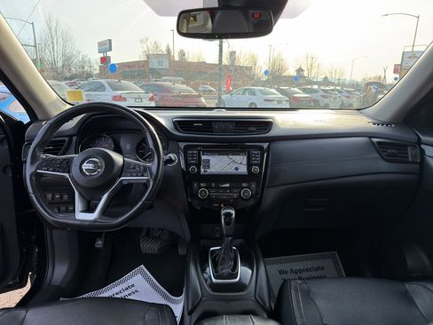 Used 2017 Nissan Rogue SL w/ SL Premium Package image 19