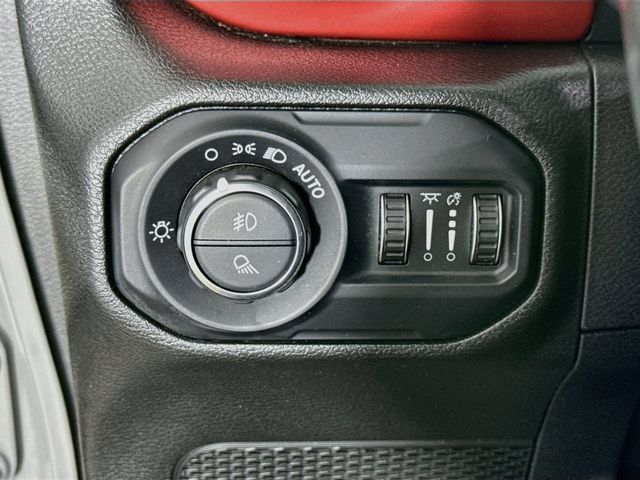 Used 2022 Jeep Gladiator Rubicon w/ LED Lighting Group AWD/4WD image 10