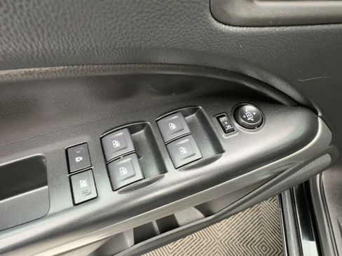 Used 2022 Chevrolet Colorado LT w/ LT Convenience Package image 12