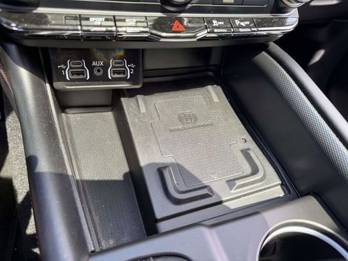 Certified 2022 Dodge Durango R/T w/ Blacktop Package AWD/4WD image 31