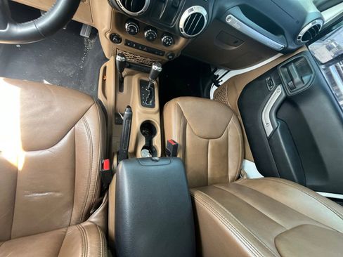 Used 2013 Jeep Wrangler Sahara w/ Dual Top Group AWD/4WD image 11