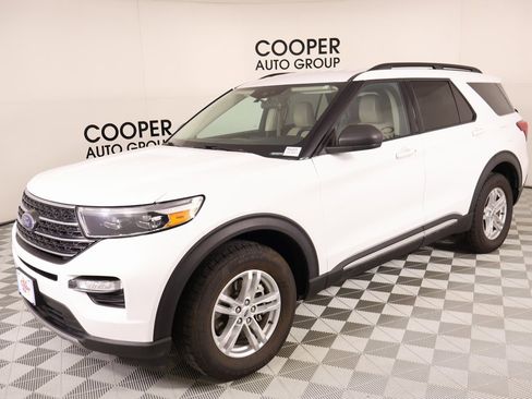 Used 2023 Ford Explorer XLT w/ Equipment Group 202A image 10