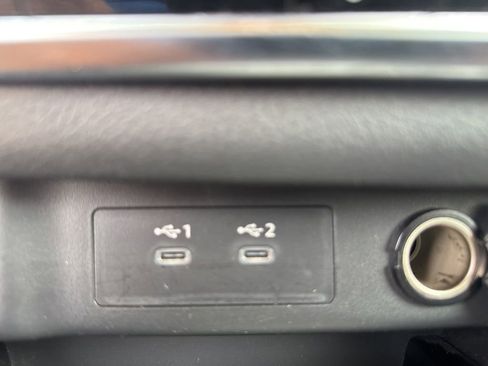 Certified 2025 Nissan Rogue SV FWD image 25