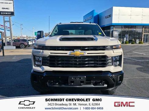 New 2026 Chevrolet Silverado 2500 Custom image 2