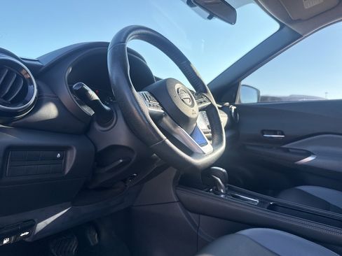 Used 2023 Nissan Kicks SR w/ SR Premium Package image 25