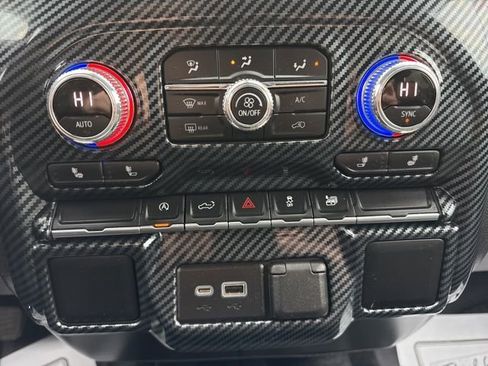 Used 2022 GMC Sierra 1500 Elevation image 14