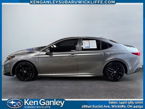 Used 2025 Toyota Camry SE FWD image 2